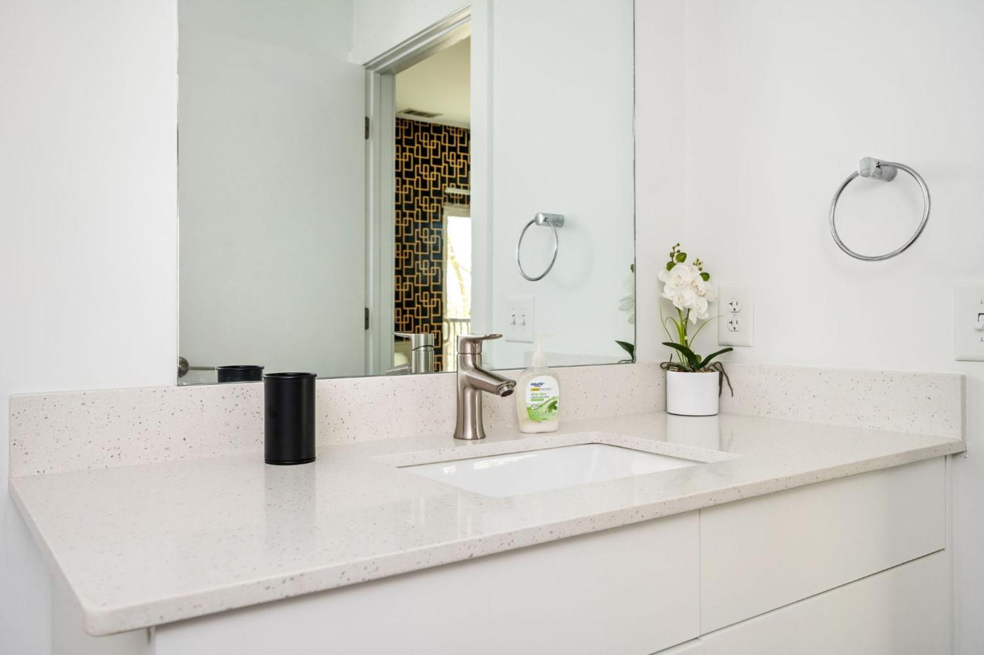 Brand New Condo With Balcony Washer Dryer 542Blvd Atlanta Exterior photo